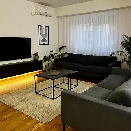 Modern 2-bedroom With Mountain View Üsküp